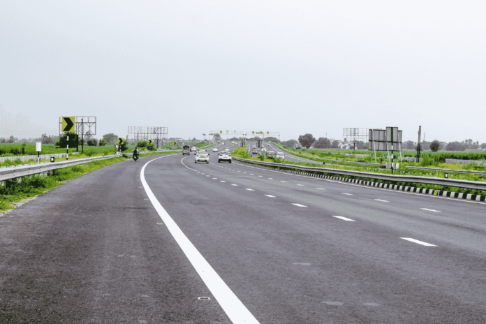 Delhi Dehradun expressway