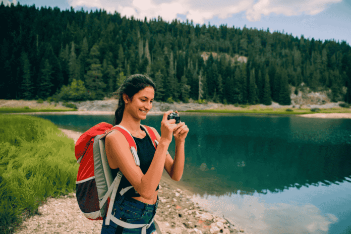 how to start a travel blog