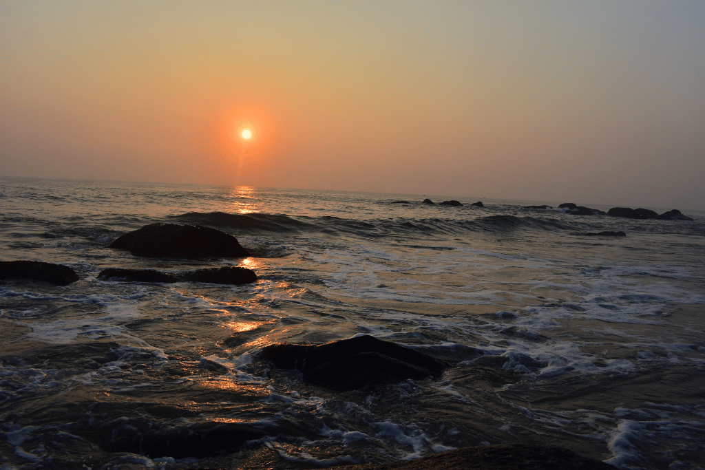 surfing beach in india