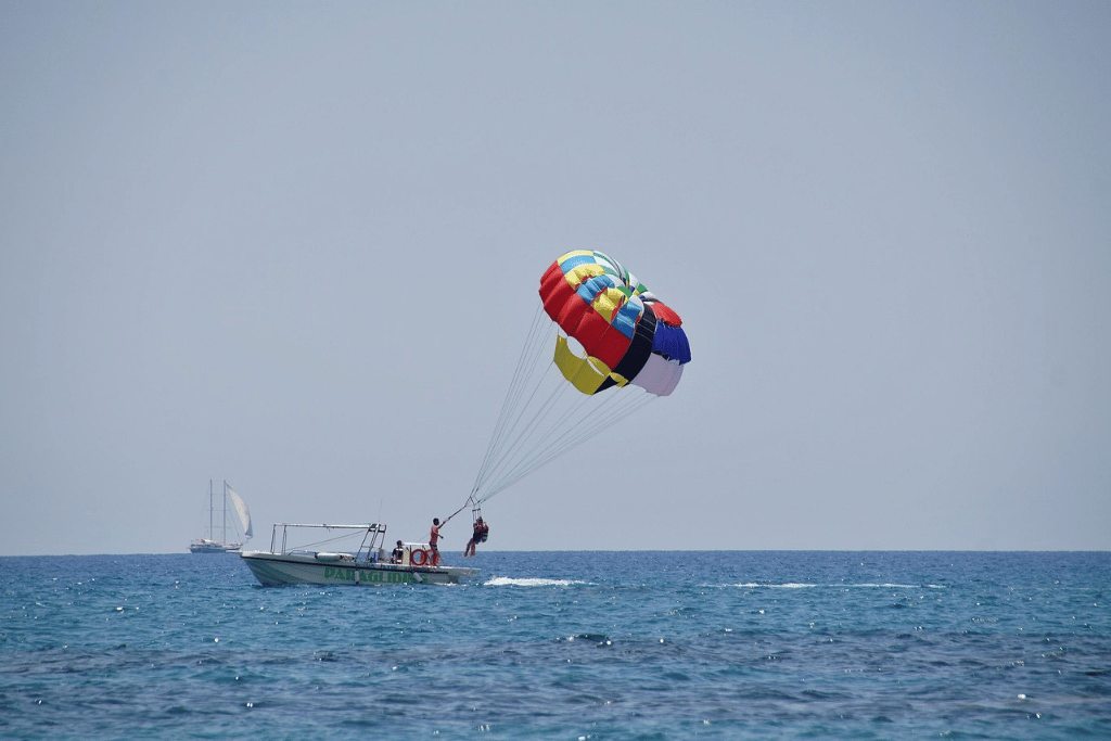 parasailing goa