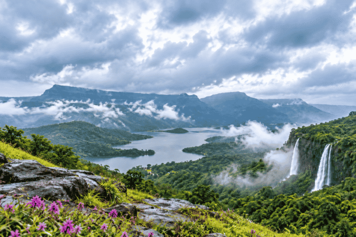 best places near pune in august and september